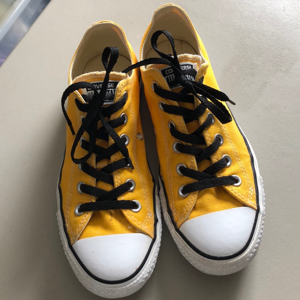 UNISEX Converse All⭐️Star Sneakers - Men 8, Wom 10